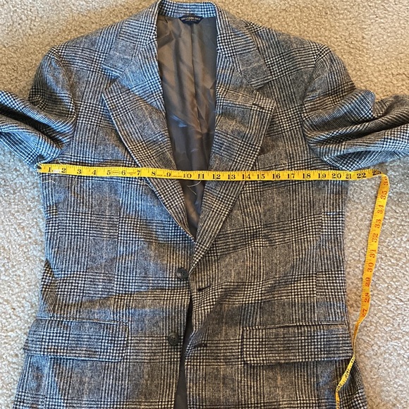 Vintage Bill Blass Men’s Suit Jacket, plaid. 100% camel hair - Picture 8 of 9